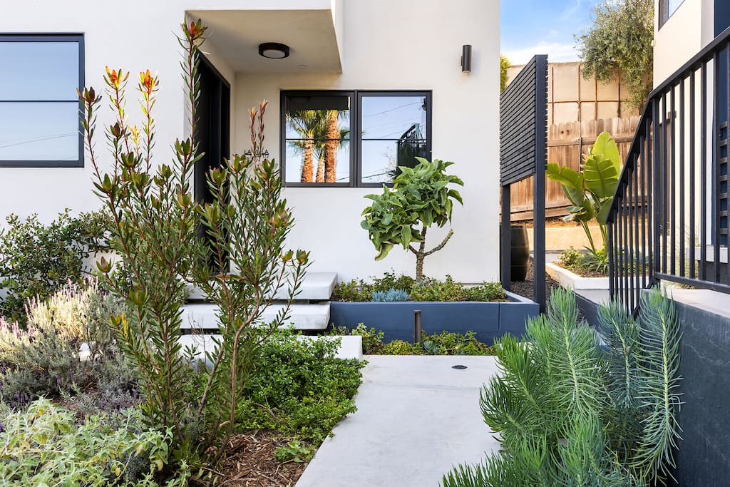 Private Patio|Walk to Sunset