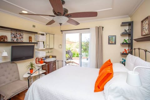 Carlsbad Luxe 2 Rm Suite, Housekeeping, 31 Day Min
