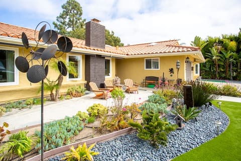 Carlsbad Luxe 2 Rm Suite, Housekeeping, 31 Day Min