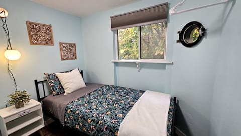 The Picasso Room- 5 min to Seattle Center