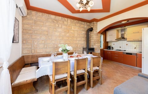 House AnteAna - Unit 377203-13