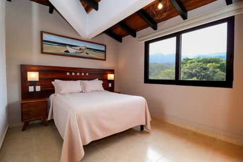 Canopy River Master Suite by Moikkarentals