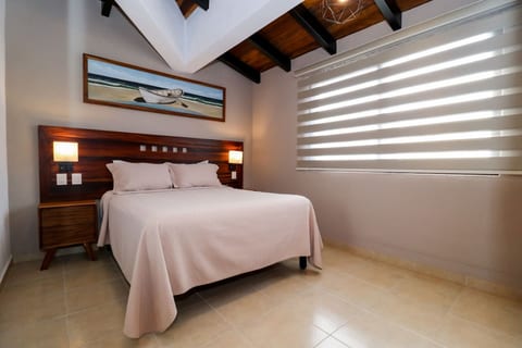 Canopy River Master Suite by Moikkarentals