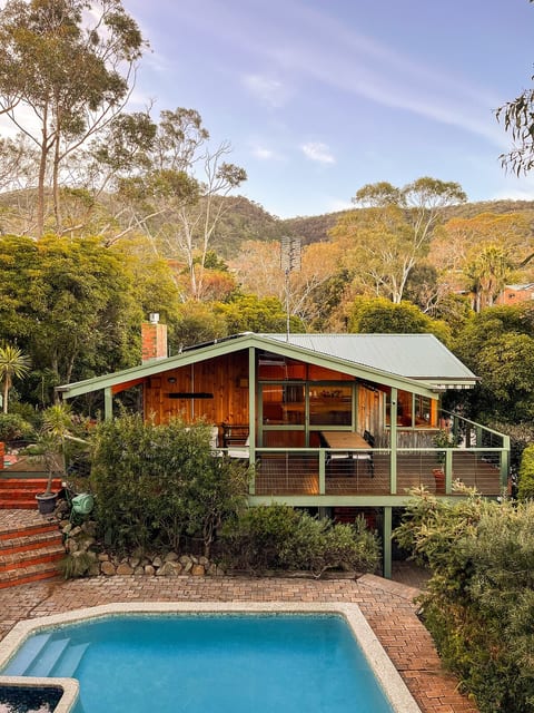 Quiet Bush Retreat on the Bay image 2