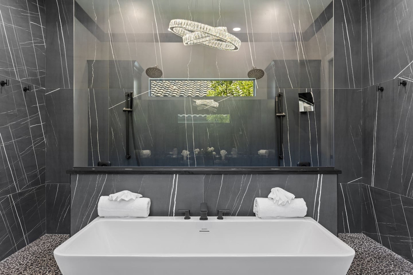 Modern Luxury Oasis w/ Pool - Cape Coral