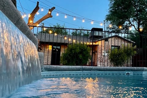 Casa Allan James
