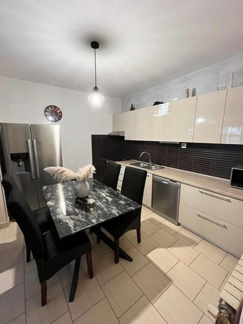Apartment Ivana - Unit 377211-13