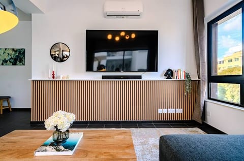 Chic City-Centre Stay With Stunning Views