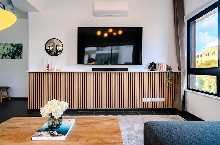 Chic City-Centre Stay With Stunning Views - Nicosia
