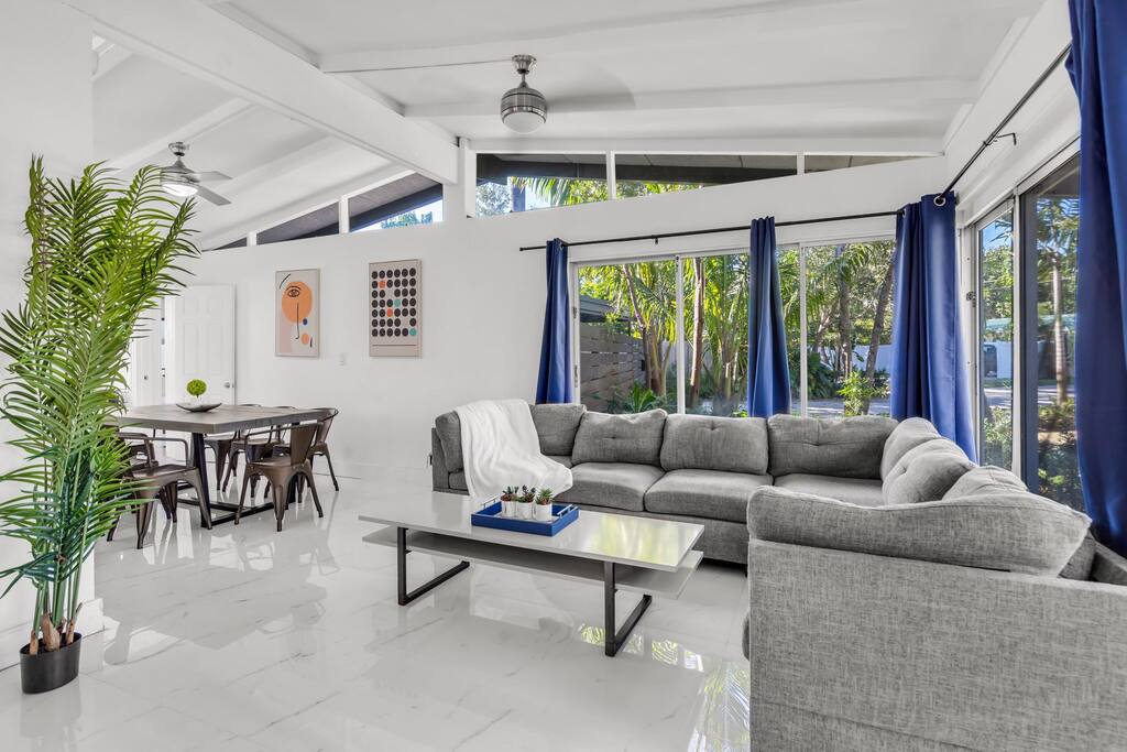 ventur-tropical-or-elite-pool-and-ultimate-fun-zone/