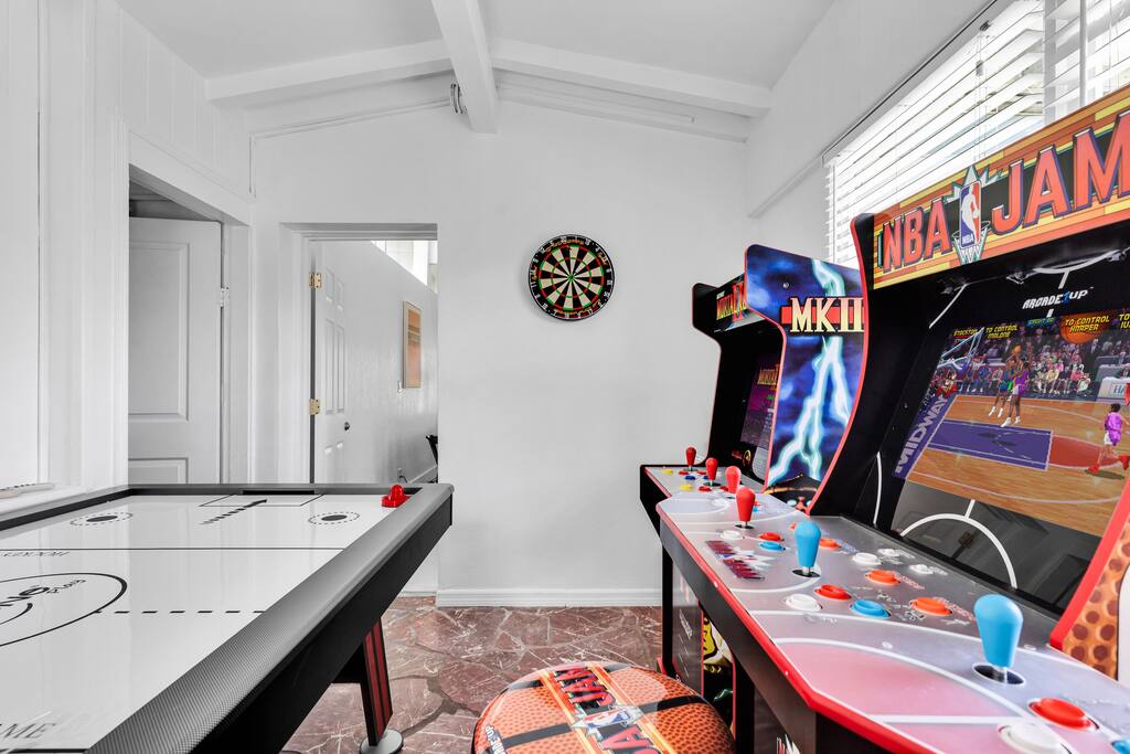 ventur-tropical-or-elite-pool-and-ultimate-fun-zone/