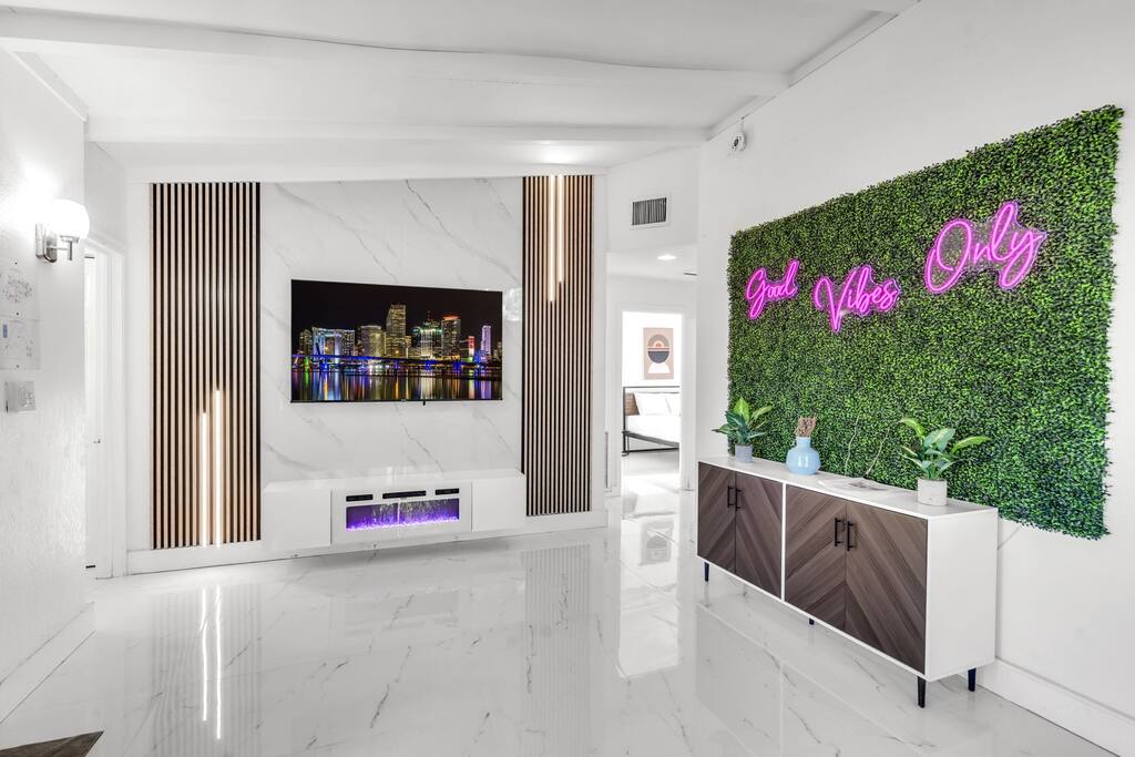 ventur-tropical-or-elite-pool-and-ultimate-fun-zone/