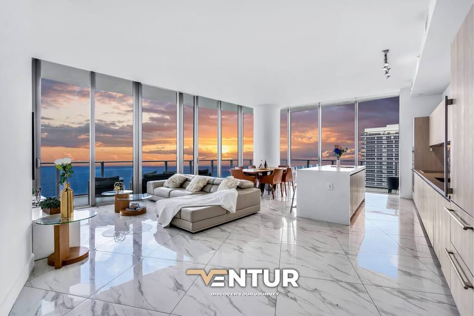 Ventur Penthouse | Beachfront | LYFE Beach Resort - Hollywood