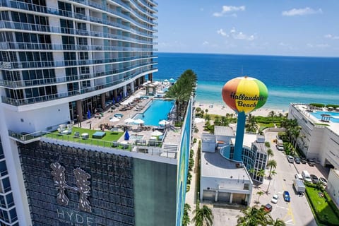 Ventur Penthouse | Beachfront | LYFE Beach Resort