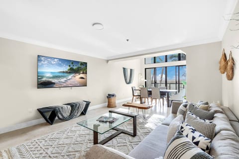 Ventur Loft | 2-Story Beachfront | Scenic Views
