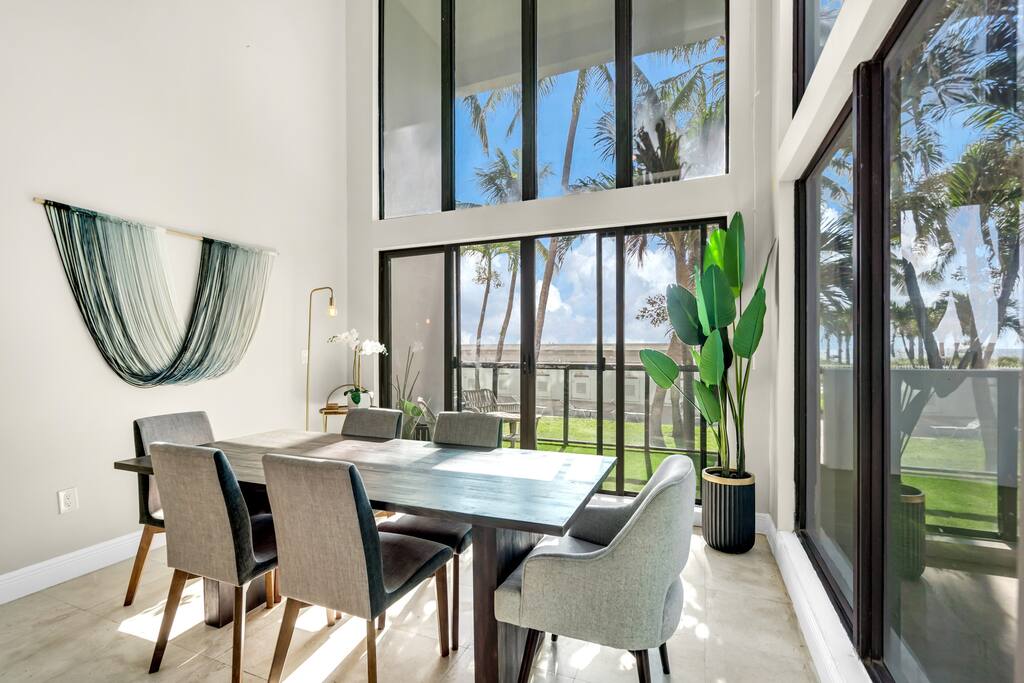 Ventur Loft | 2-Story Beachfront | Scenic Views
