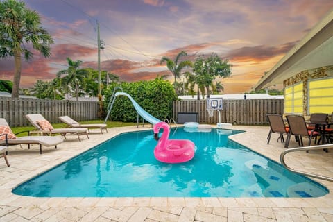 Ventur Serenity | Heated Pool, Slide & Fireplace!