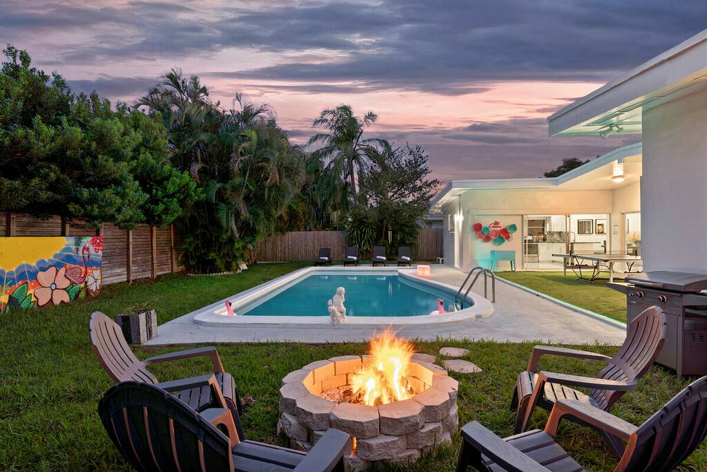 North Miami Beach Pool House With Fire Pit Area