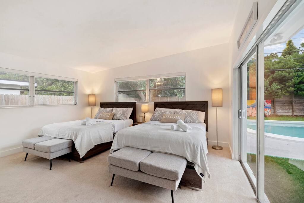 Spacious Bedroom with Private Bathroom