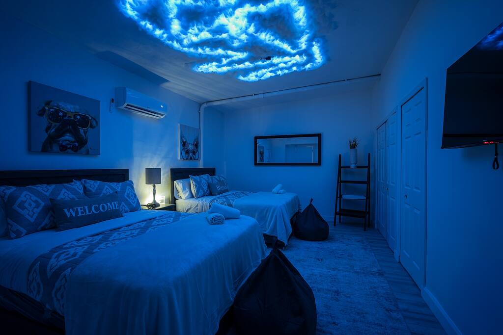 Cool Stylish Bedroom