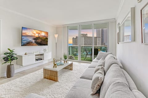 Ocean Reserve Luxurious Condo 2min Away From Beach