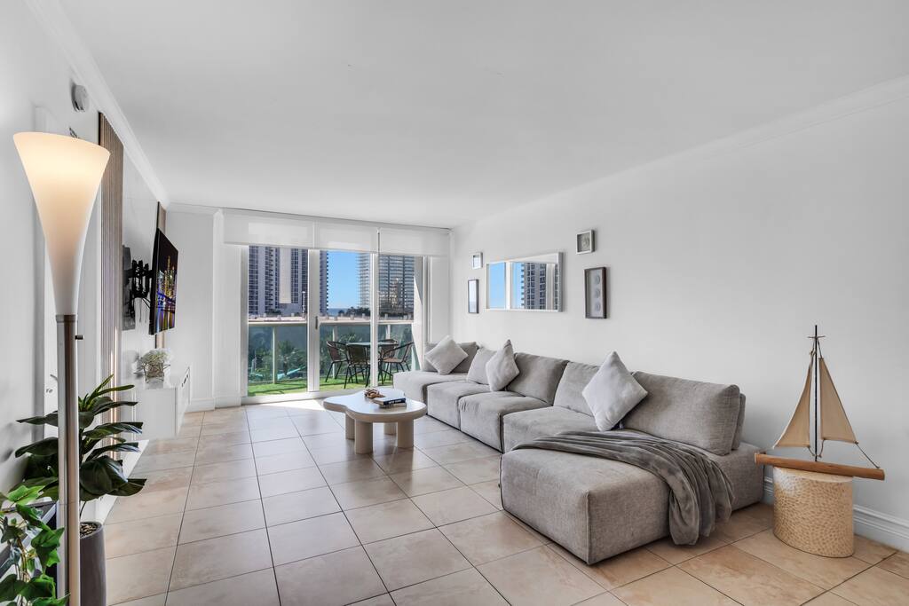 amazing-2bed-or-gym-and-tennis-court-or-ocean-view/