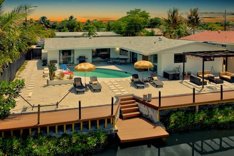 Luxe Oasis Miami Villa | 10mn from Beach
