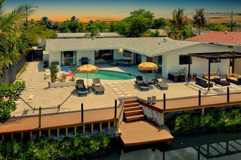 Luxe Oasis Miami Villa | 10mn from Beach