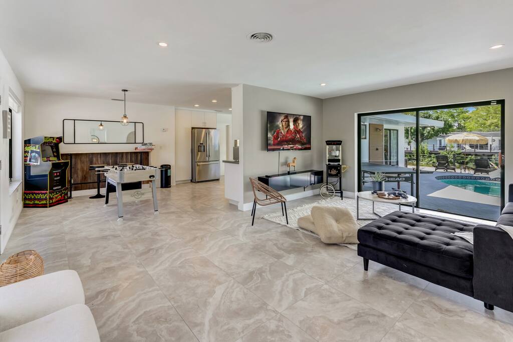 luxe-oasis-miami-villa-or-10mn-from-beach/