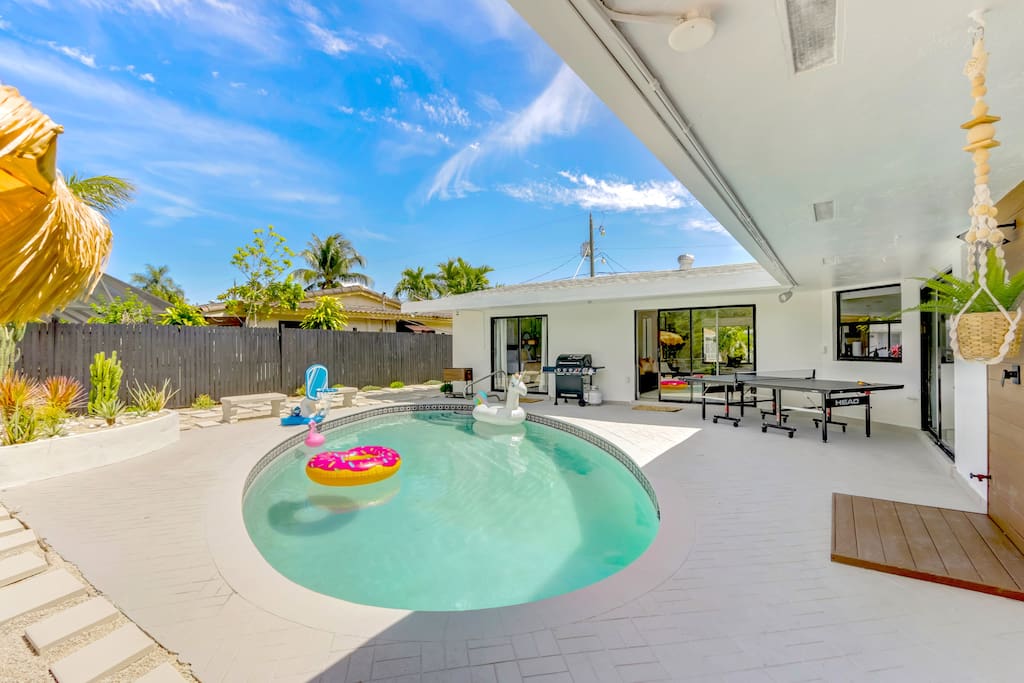 luxe-oasis-miami-villa-or-10mn-from-beach/