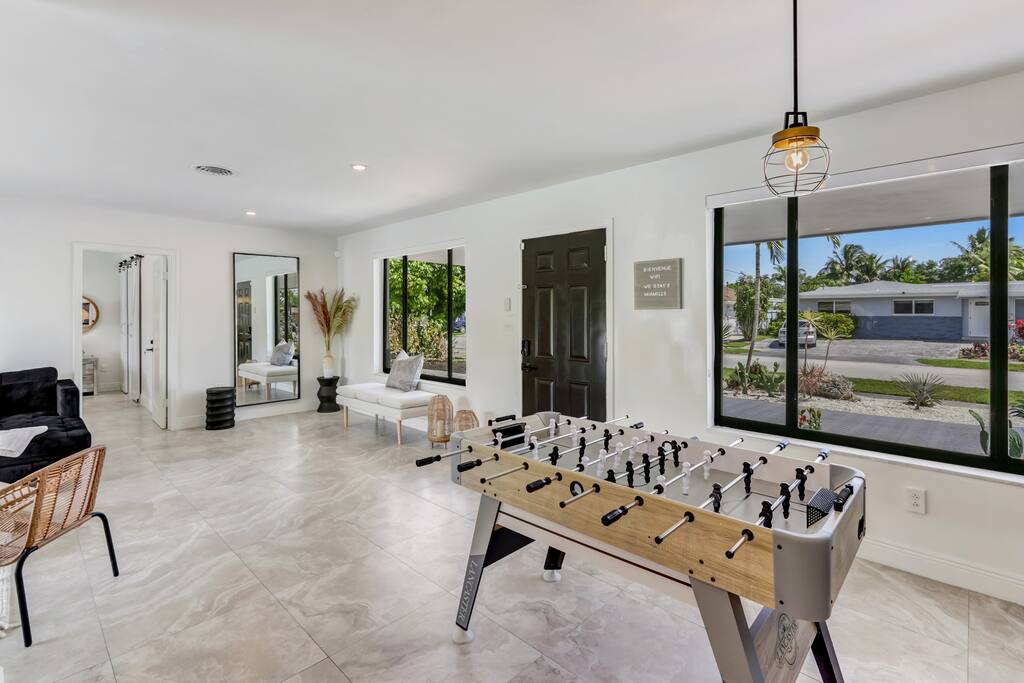 luxe-oasis-miami-villa-or-10mn-from-beach/