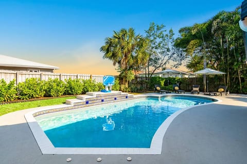 Villa Heated Pool, Arcade games 5 min-> Beach