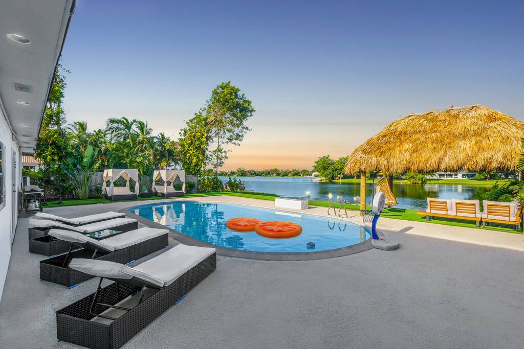 paradise-sunset-waterfront-home-or-firepit-kayaks/