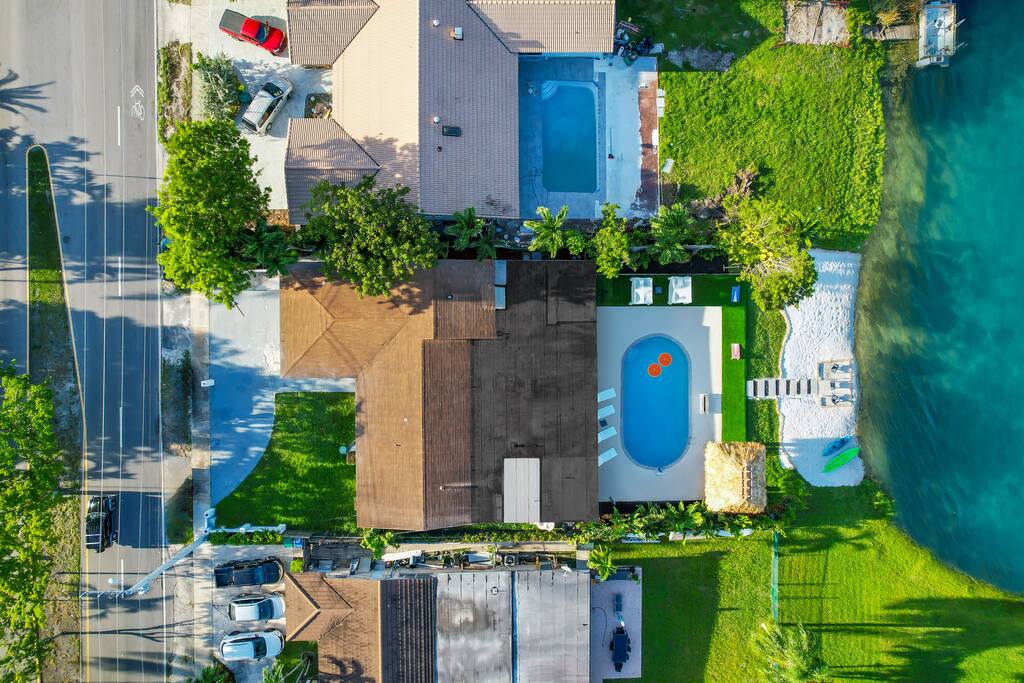 paradise-sunset-waterfront-home-or-firepit-kayaks/