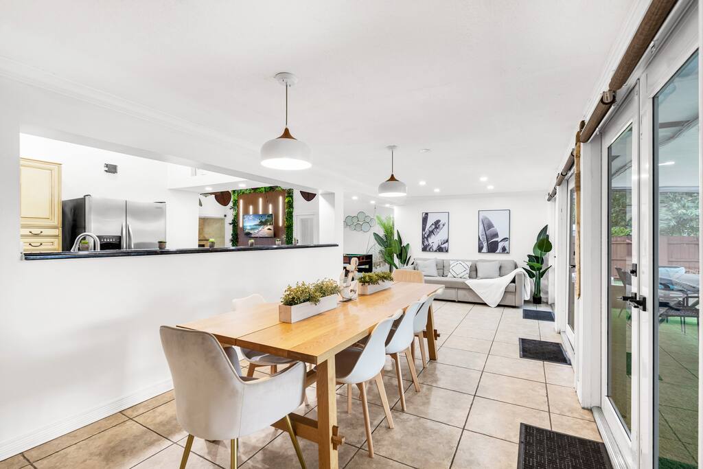 waterfront-jungle-house-firepit-kayaks-and-sunset/