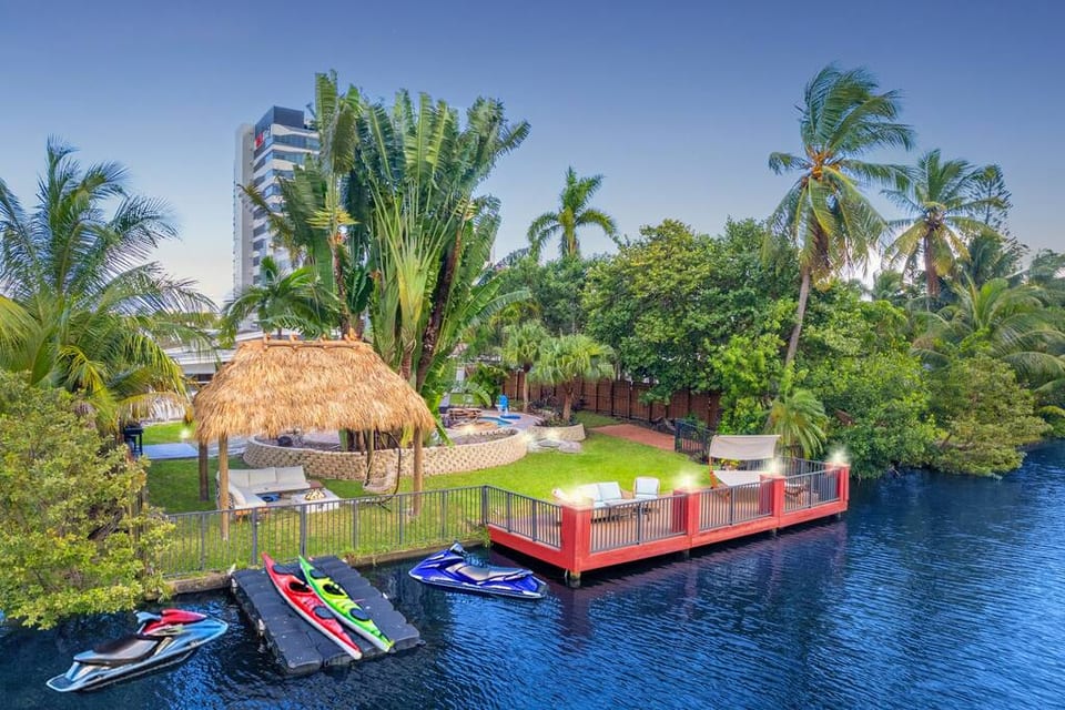Waterfront Jungle House, Firepit, Kayaks & Sunset - Miami