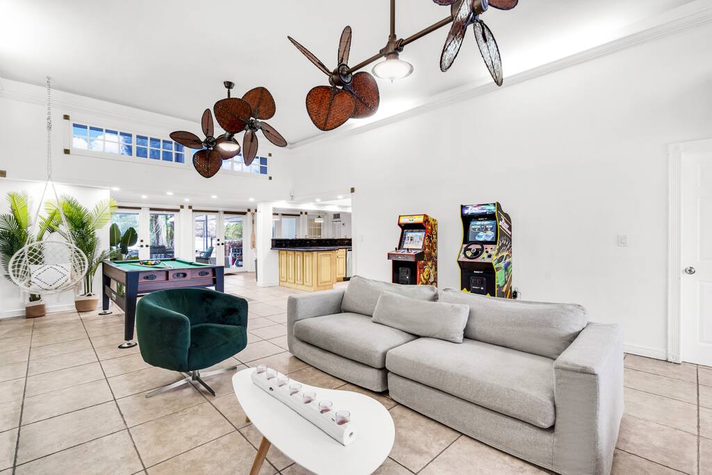 waterfront-jungle-house-firepit-kayaks-and-sunset/