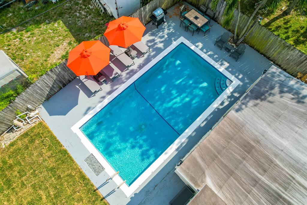 Cozy Miami Private Pool House W/ Arcade Games, BBQ