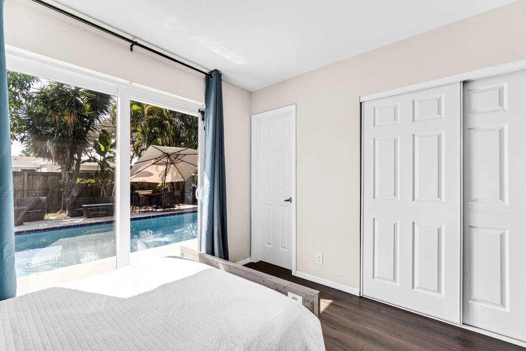 private-pool-or-outdoor-shower-or-arcade-games/