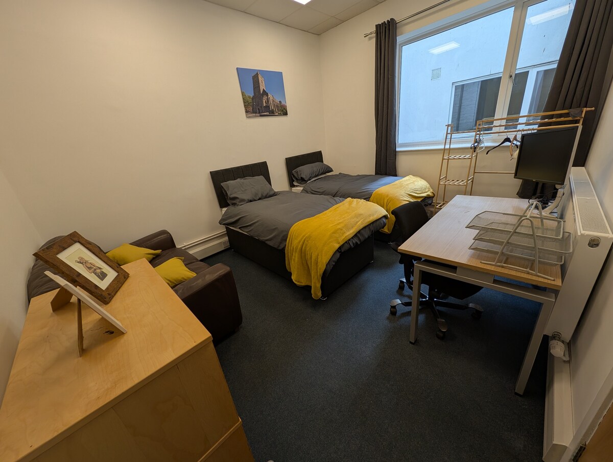 Duel of Bristol House 6BR 6 - 12 beds
