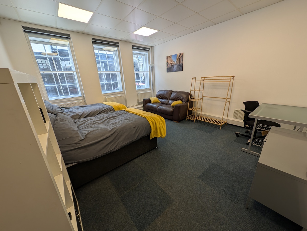 Duel of Bristol House 6BR 6 - 12 beds