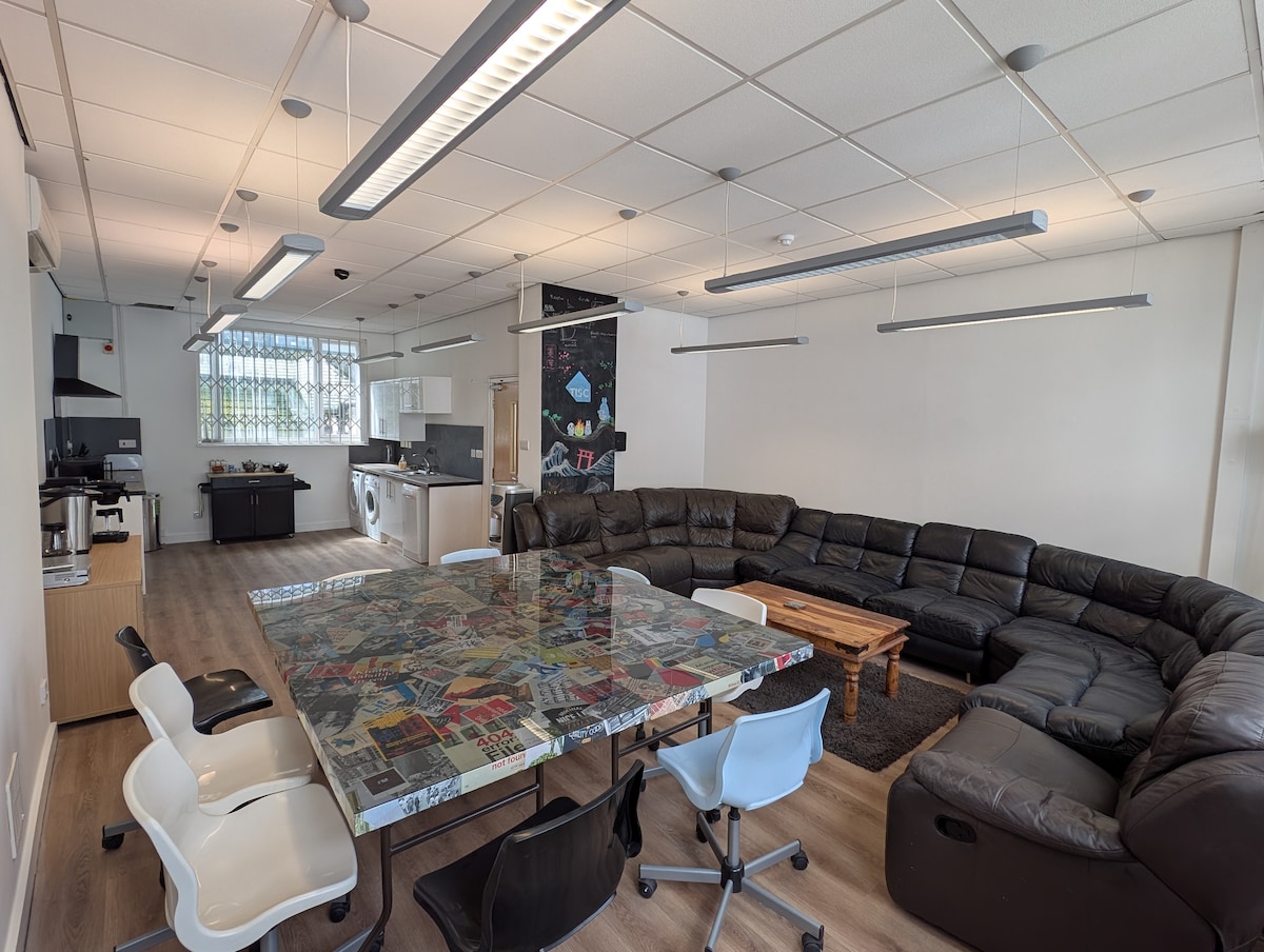 Duel of Bristol House 6BR 6 - 12 beds