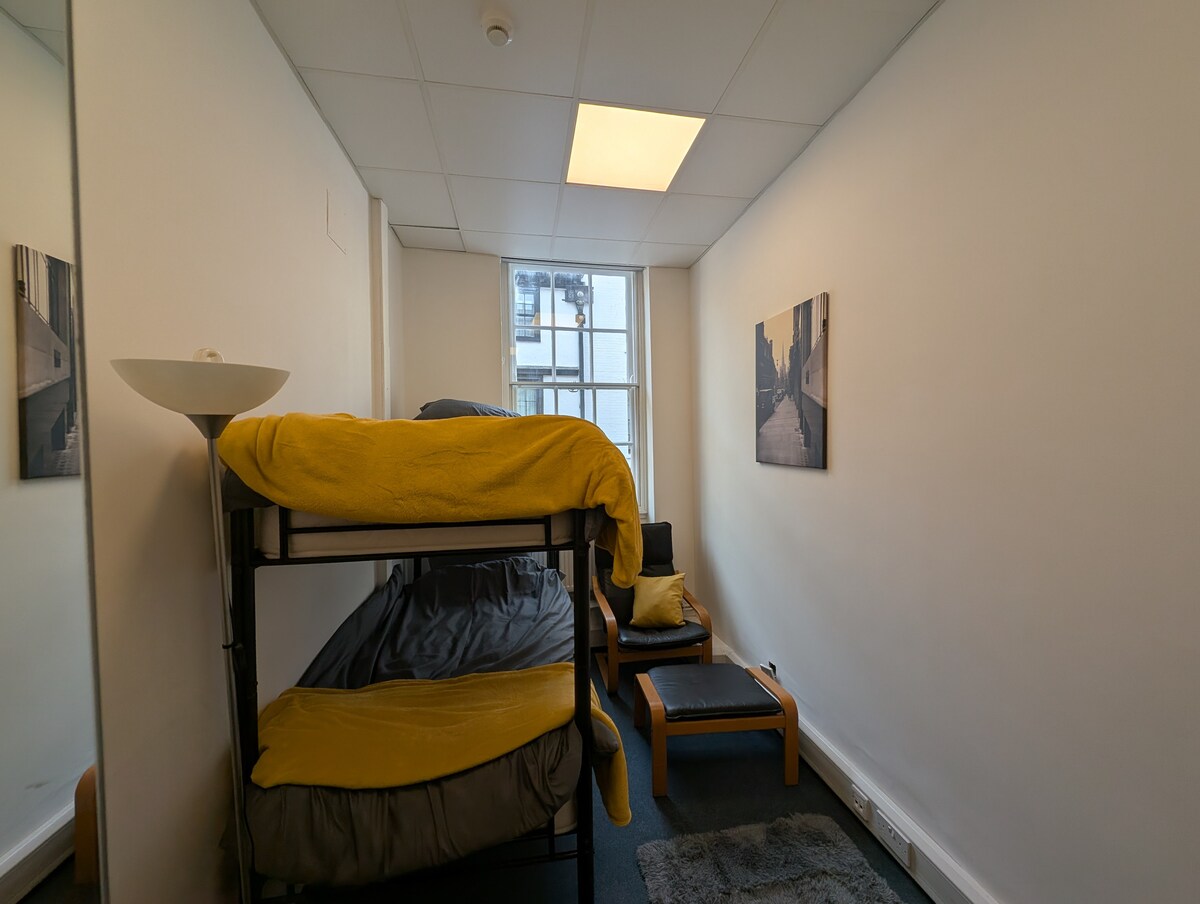 Duel of Bristol House 6BR 6 - 12 beds