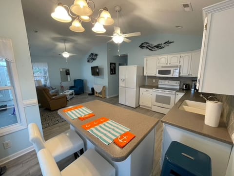 Ocean-Lakes-Beach-Resort-Limo Golf Cart-Pet-Friendly-Family-Vacation