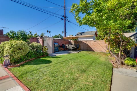 North Hills 2BR Home + Outdoor Pool