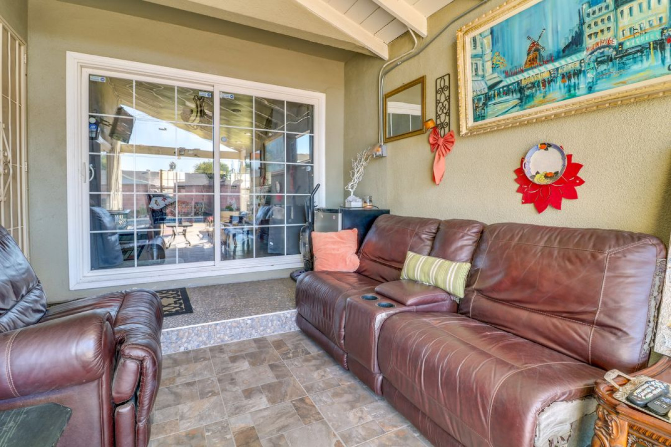 North Hills 2BR Home + Outdoor Pool - Los Angeles