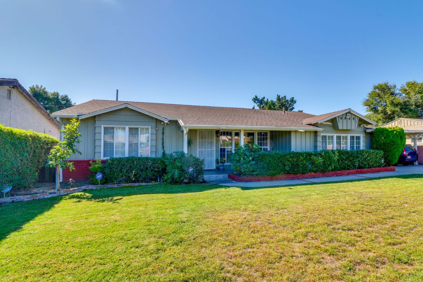 North Hills 2BR Home + Outdoor Pool - Los Angeles