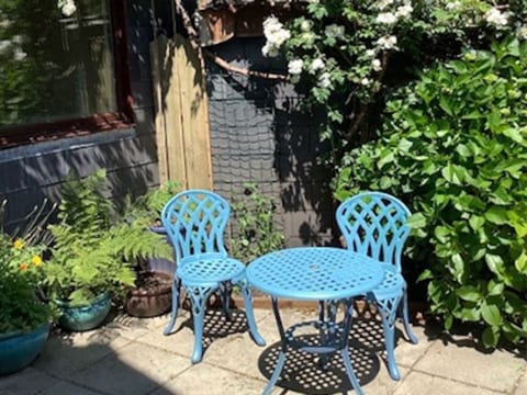 Charming 18th-Century Cottage in Solva's Heart