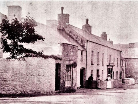 Charming 18th-Century Cottage in Solva's Heart
