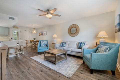 ~Sunny 2BR Retreat ~Golf Cart Near Beach~